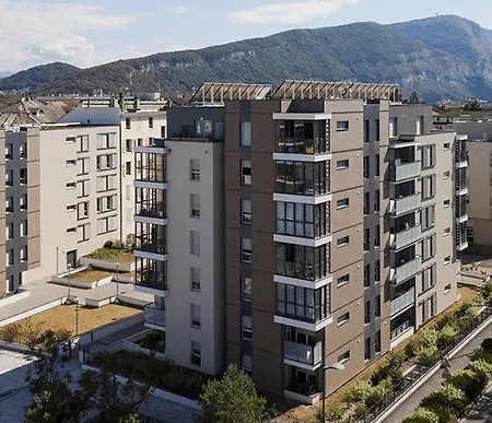 Nehô Porte De Genève Hotel 3*